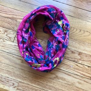 Women’s infinity scarf